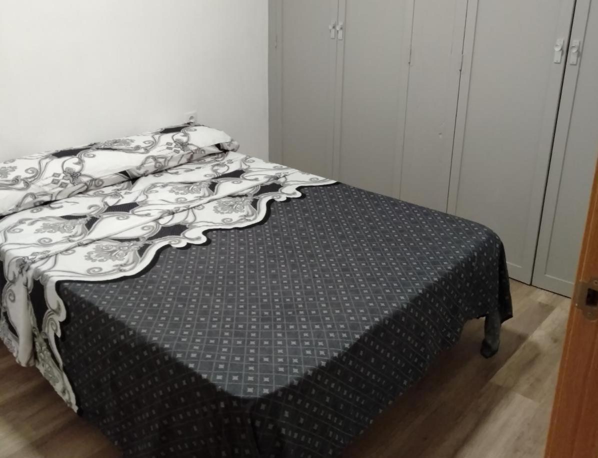 Habitaciones Privada Preciosa Grande Centro Malaga Tambien Cerca De La Playa Wi-Fi Málaga Exterior foto